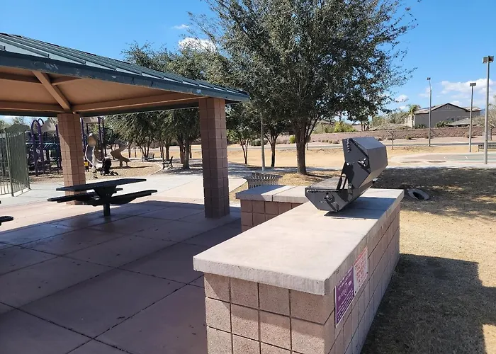 Peaceful 3 Bedrooms Vacation Or Business Retreat * Maricopa