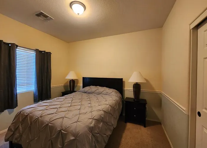 Peaceful 3 Bedrooms Vacation Or Business Retreat