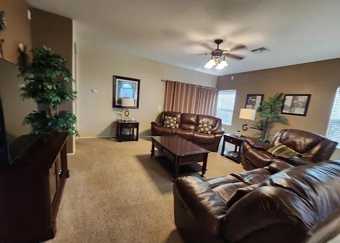 Peaceful 3 Bedrooms Vacation Or Business Retreat Holiday home Maricopa