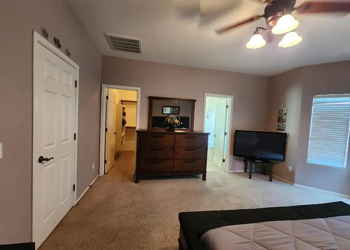 Peaceful 3 Bedrooms Vacation Or Business Retreat Holiday home